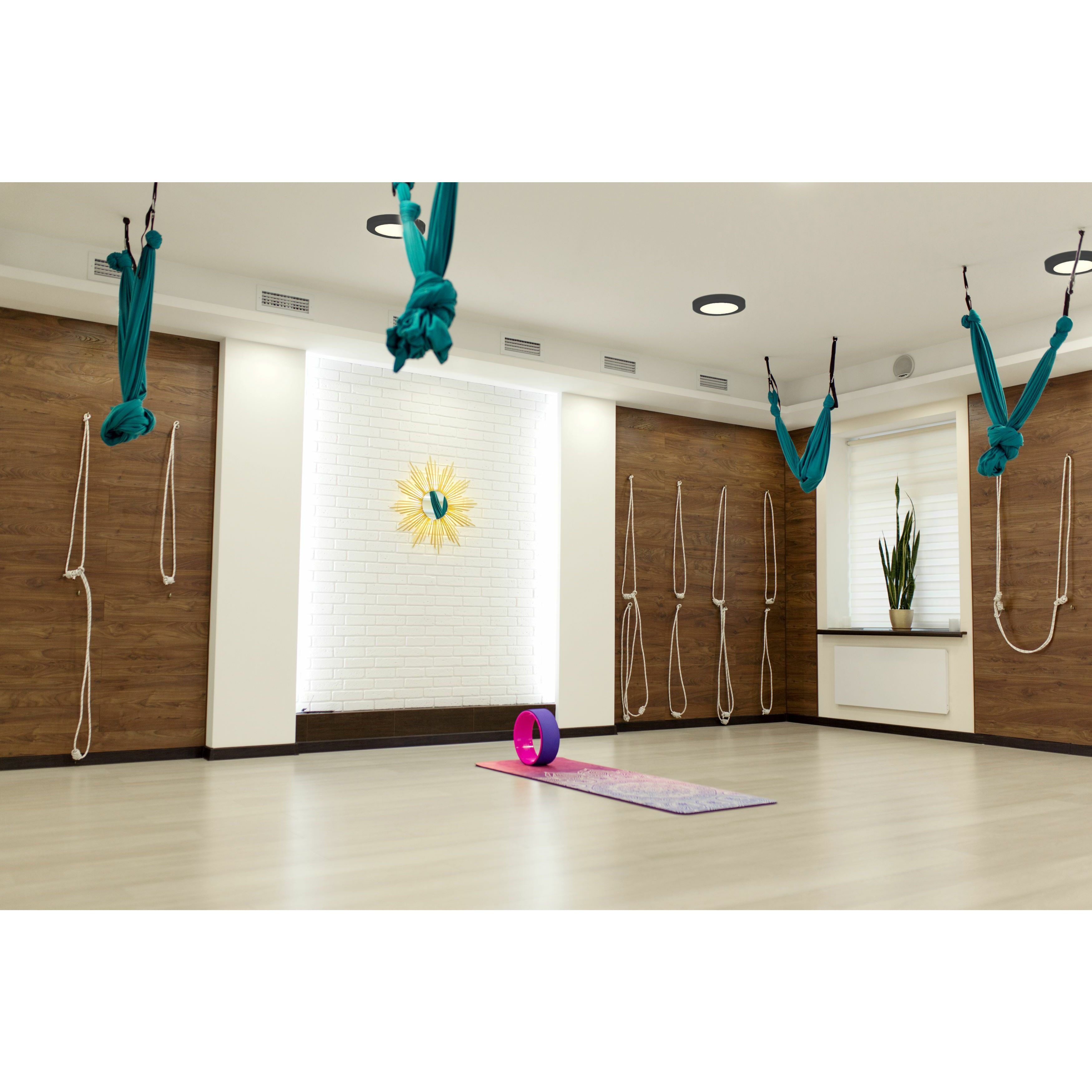 Slim LED 7 inch Black and White Flush Mount Ceiling Light