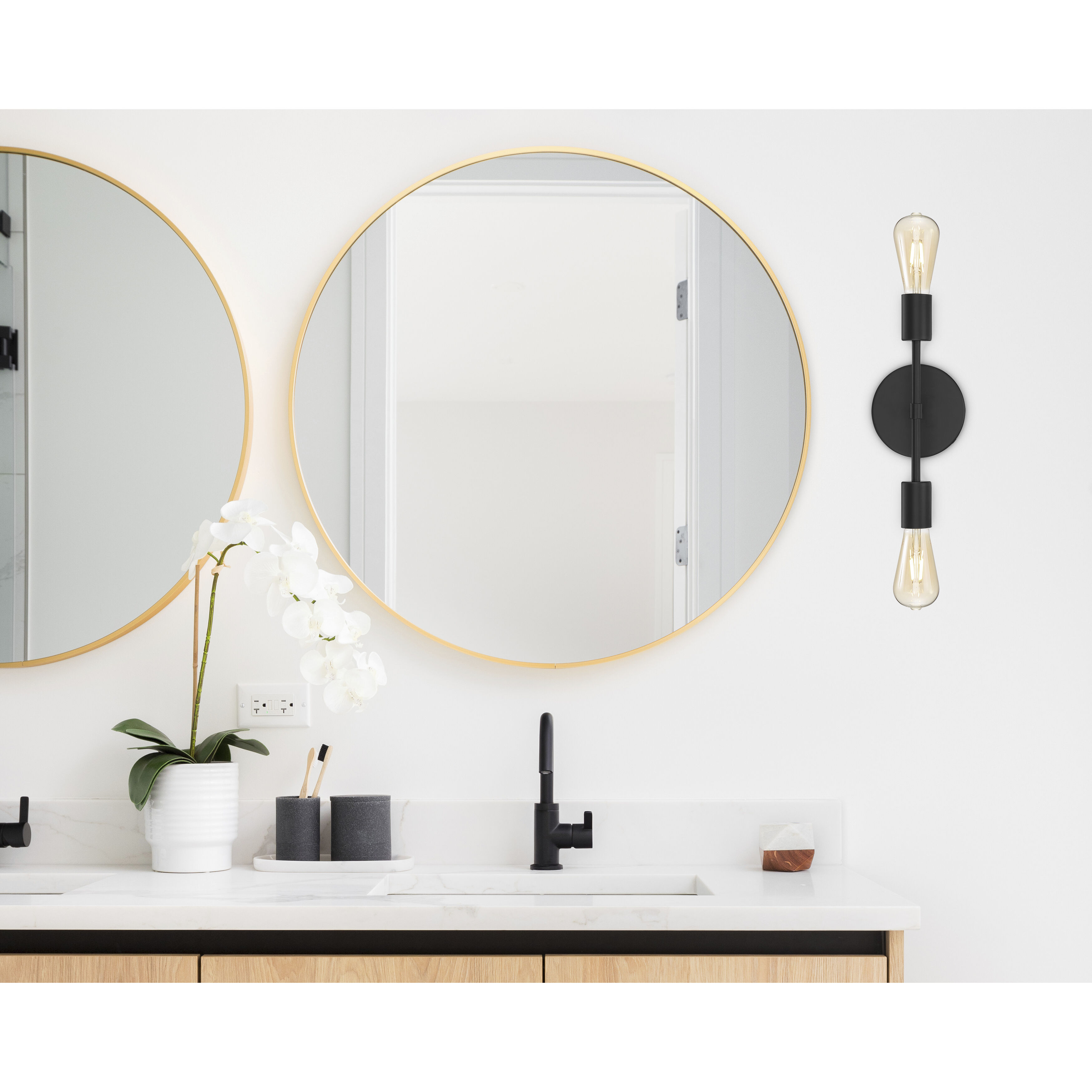 Iconic Wall Sconce Wall Light in Matte Black